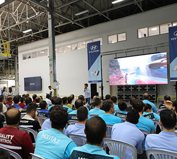 Hyundai Assan Employees Share the Excitement of the Rally.